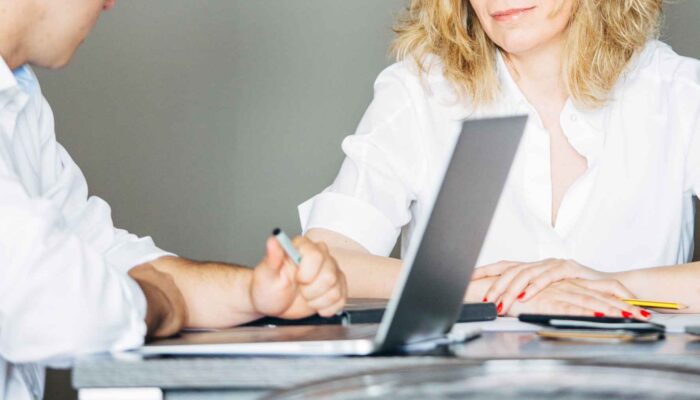 Grensoverschrijdend gedrag op de werkvloer: wat kunt u als werkgever doen om dit te voorkomen?