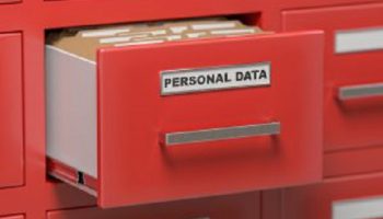 Personal Data In Ladenkast